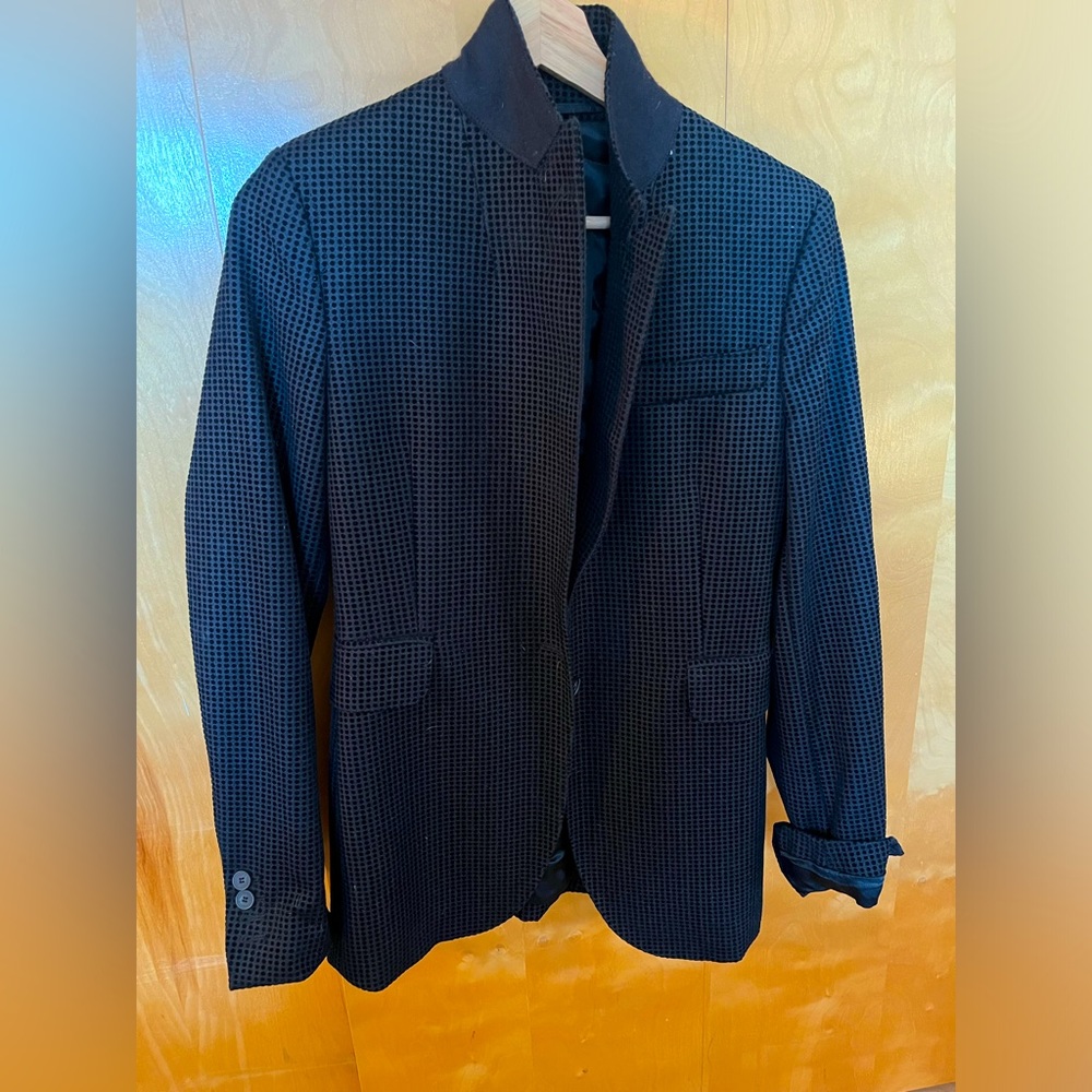 Black velvet blazer by Costume National, made in Italy fits like a XS/S